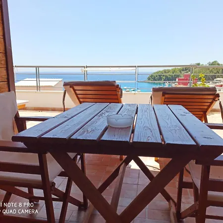 Bourbos Summer Apartamento Himarë