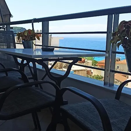 Bourbos Summer Apartment *
