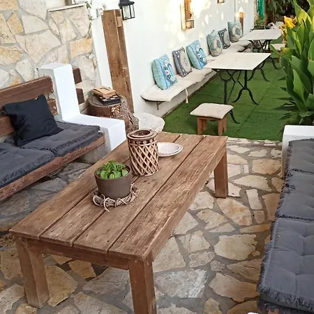 Bourbos Summer Apartment *