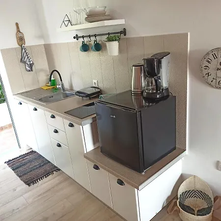 Bourbos Summer Apartment