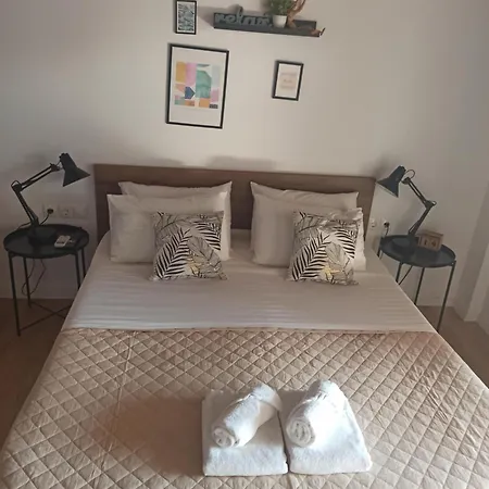 Bourbos Summer Apartment *