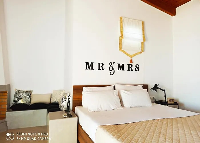 Bourbos Summer Daire