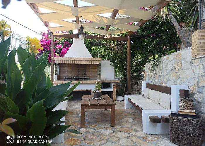 Daire Bourbos Summer