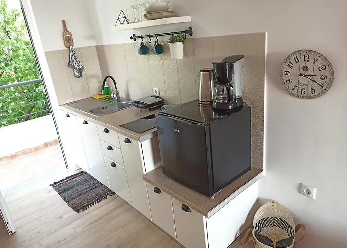 Bourbos Summer Apartment