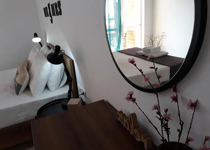 Bourbos Summer Daire